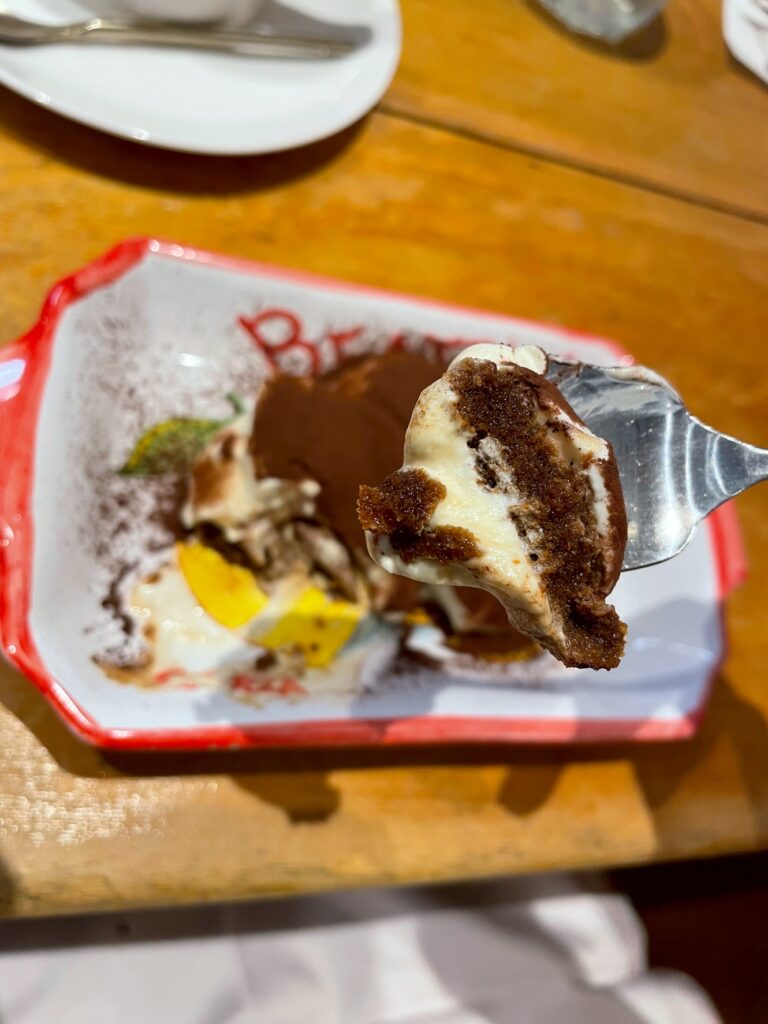 ピッツェリアベアトリーチェのティラミス（ランチデザート）アップ