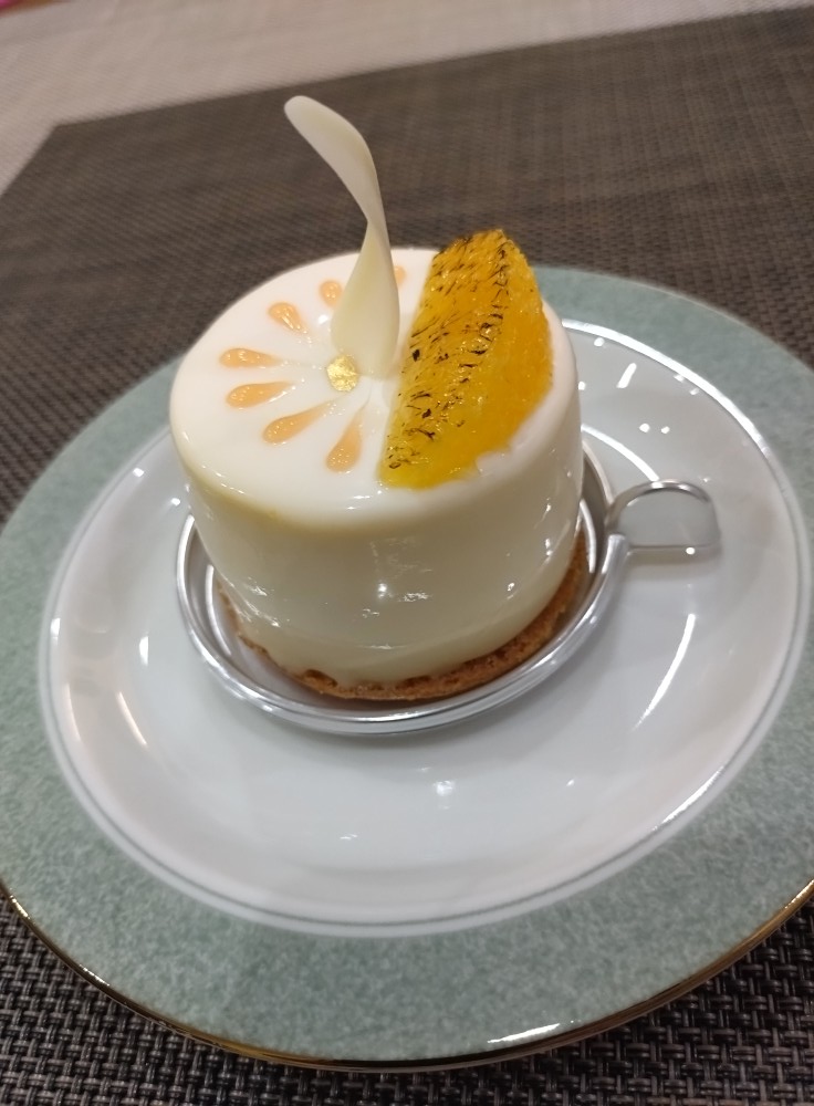 ラヴニューのチョコレートケーキ 神戸北野の人気スイーツ