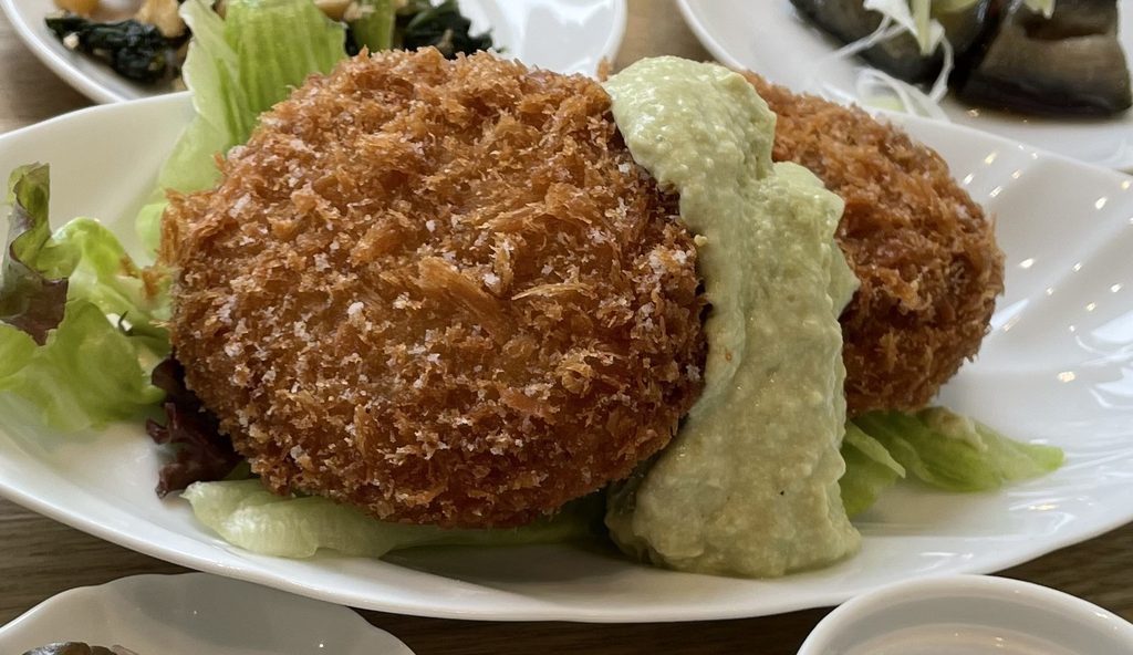 café yutori no kukan share with 栗原はるみの｢まぐろのメンチカツ アボガダソース｣の写真アップ